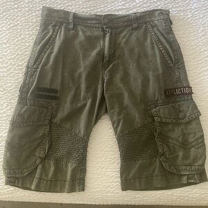 Affliction cargo shorts men’s 32